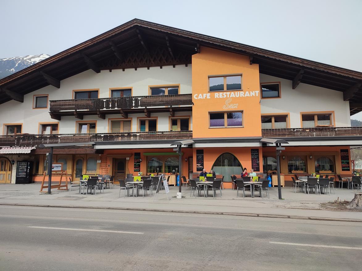 Cafe Sam Lermoos